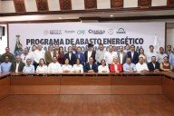Unidos Gobierno y productores de carbón impulsaremos la economía y el empleo en la región: Manolo