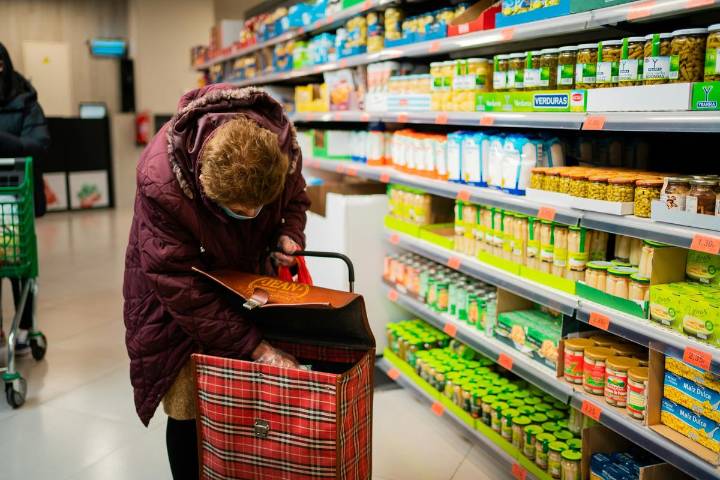 New Federal Law Could Cut Off SNAP for 300,000 New Yorkers