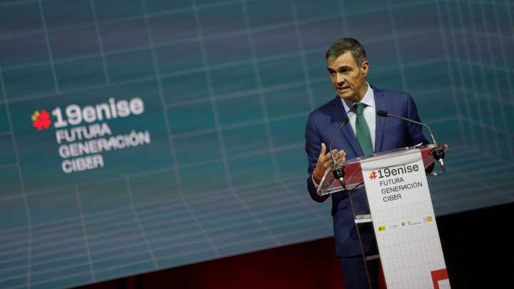 Sánchez carga contra el acercamiento de los conservadores a la ultraderecha: "Atacan derechos conquistados"