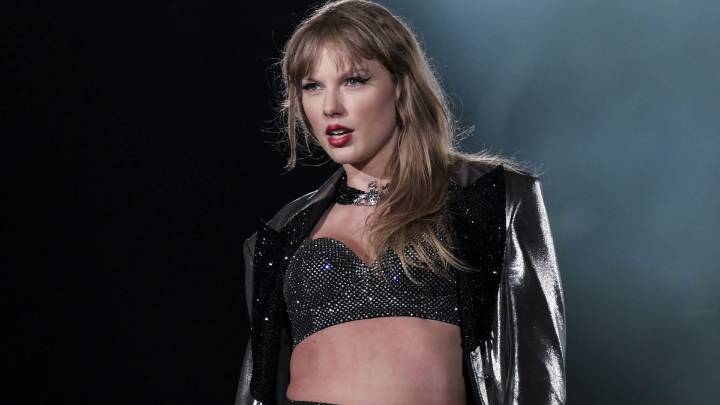 Taylor Swift fans want clarity on whether AI was used to make promos