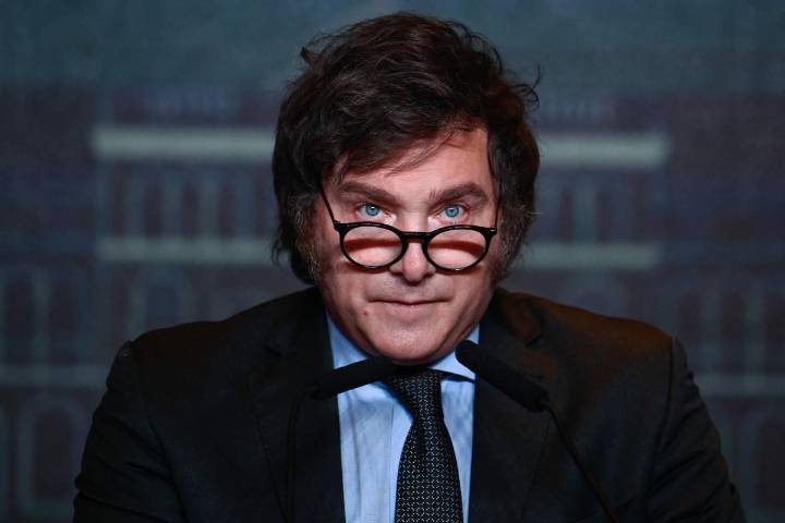 “¿Voy a emitir?". Milei, incómodo cuando le preguntaron por Espert y la situación económica