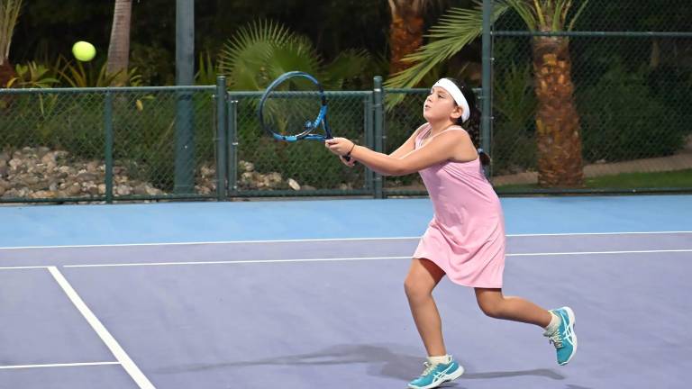 Despierta la emoción del tenis en Club Cardones