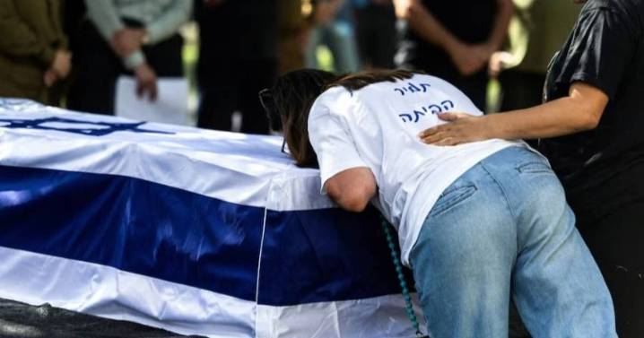 Denuncian que los restos enviados por los terroristas de Hamas pertenecen a un cuerpo entregado hace dos años