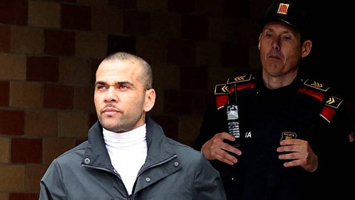 Dani Alves reaparece como predicador en una iglesia evangelista de Girona