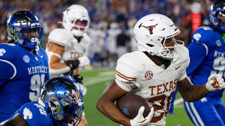 Shipley kicks 45-yard FG in OT to lift No. 21 Texas to 16