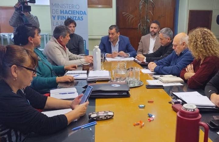 La Mesa Intersindical pide reapertura de paritarias para discutir aumento salarial