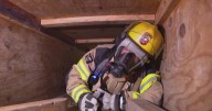 "Citizen Flame": CBS News Texas reporter Bo Evans takes on firefighter maze in Mesquite