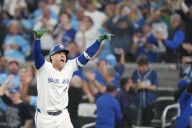 Late homer sends Blue Jays into World Series with 4-3 win over Mariners in Game 7 of ALCS