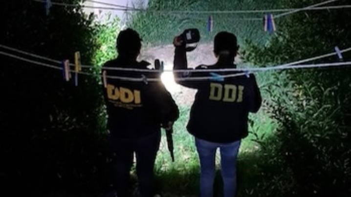 El aberrante crimen de Las Toninas: lo enterró en el patio para hacerse pasar por él
