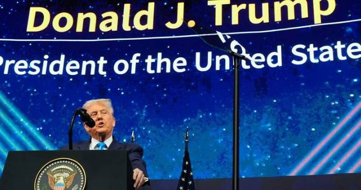 Trump talks up trade deal prospects at end of Asia tour