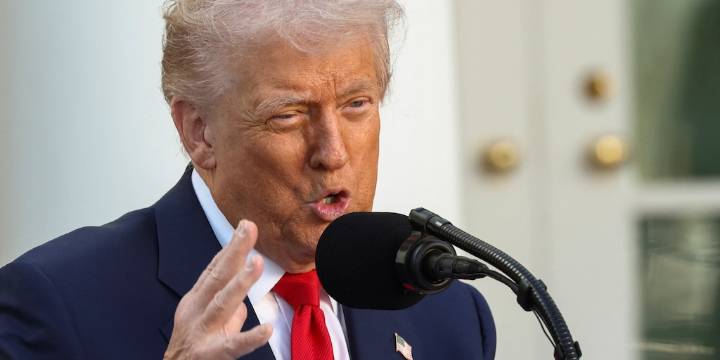 Efecto Trump: bonos y acciones se derrumbaron, el riesgo país superó los 1.000 puntos y subieron los dólares financieros