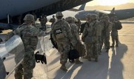 Llegan a Chicago un centenar de soldados de la Guardia Nacional de Texas