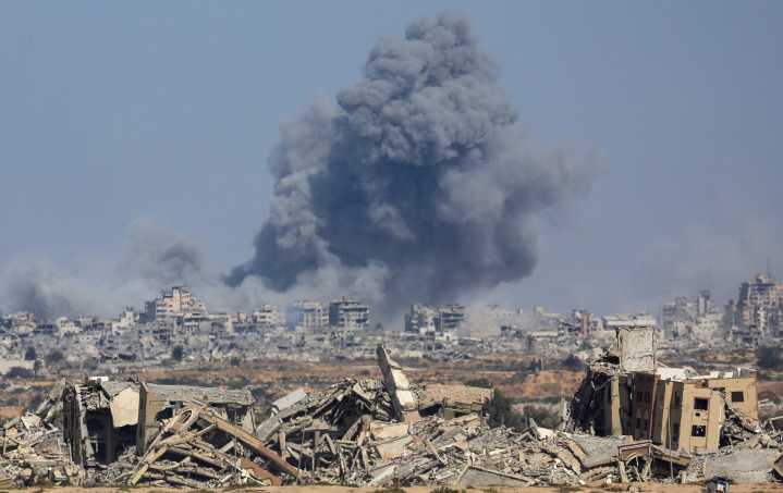 Hamas Agrees to Parts of Gaza Peace Plan. Trump Says Israel Must Stop Bombing