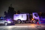 Murió un motociclista al chocar contra barredora en la vía rápida