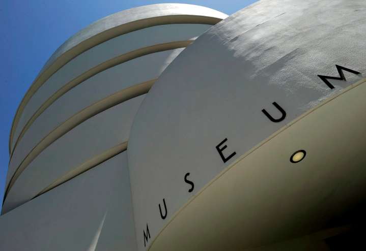 Parques nacionales y museos de EEUU buscan seguir abiertos pese a inminente cierre federal