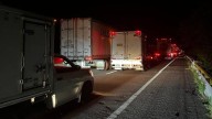 Cierran circulación por volcadura de pipa en la autopista Culiacán