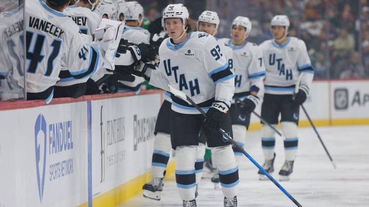 Cooley, Schmaltz each score twice as Mammoth stay hot with 6