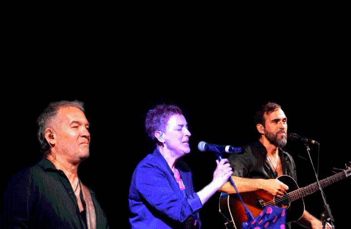 El grupo Rojo Cancionero trae ‘No canto por cantar’ al Teatro Unión Tejina