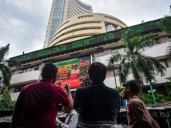 Stocks Rise In Early Trade On Banking Gains