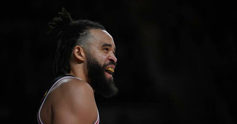 Hawks off to sluggish start in NBL defence after second loss
