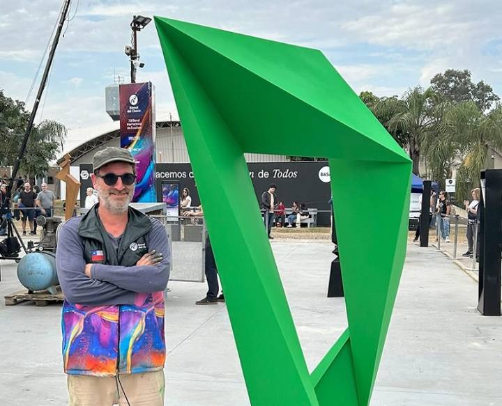 La escultura Multiplicidad se suma al Museo a Cielo Abierto en Resistencia