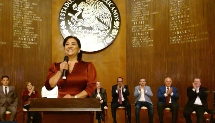 Rinde Beatriz Robles su Primer Informe