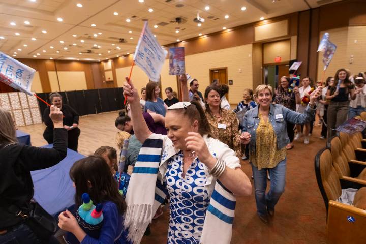 Southern Nevada congregation celebrates release of Israeli hostages