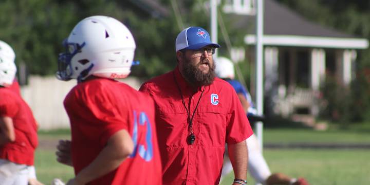 Claude Mustangs win big in week 9 to keep playoff hopes alive