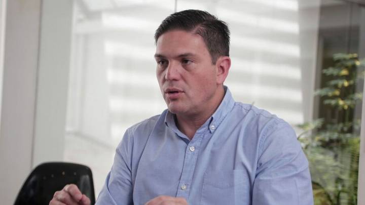 Juan Carlos Pinzón es el nuevo candidato presidencial del partido de Íngrid Betancourt