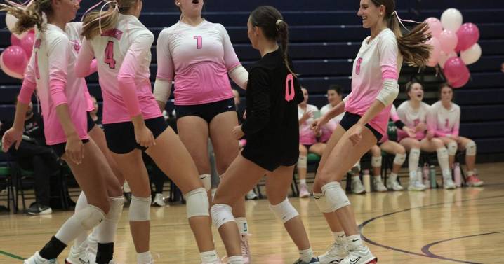 Photos: Marquette beats Eureka in four sets in girls volleyball