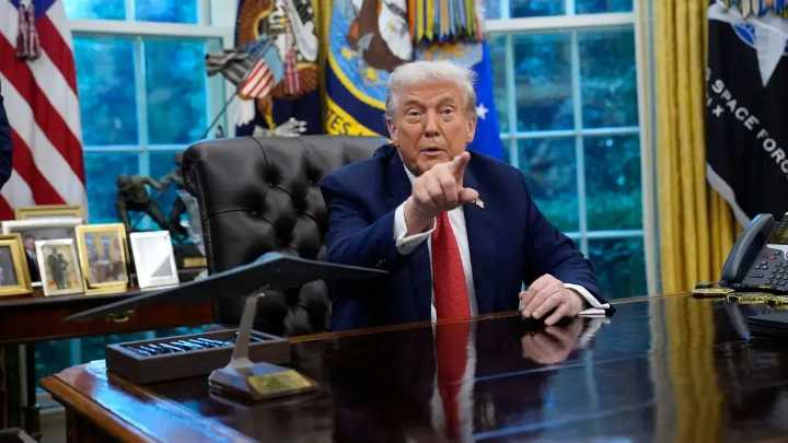 Trump celebra posible acuerdo de paz con Hamas; pide a Israel detener bombardeos