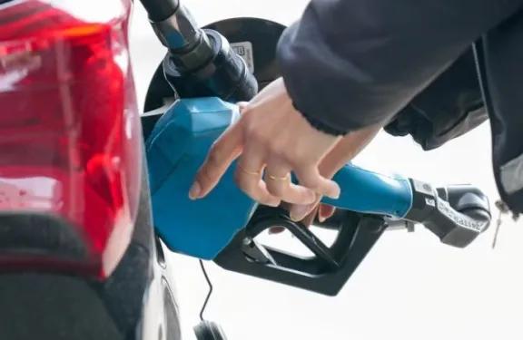 El Gobierno postergó el aumento de los impuestos al combustible hasta después de las elecciones