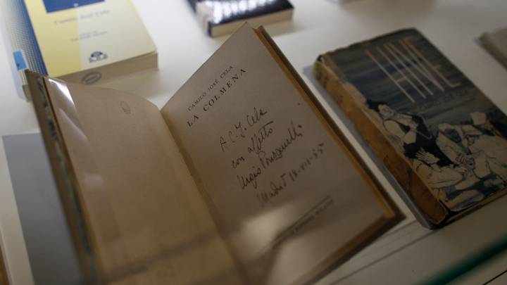 Alcalá de Henares pide al Gobierno poder guardar el original de «La Colmena» de Cela