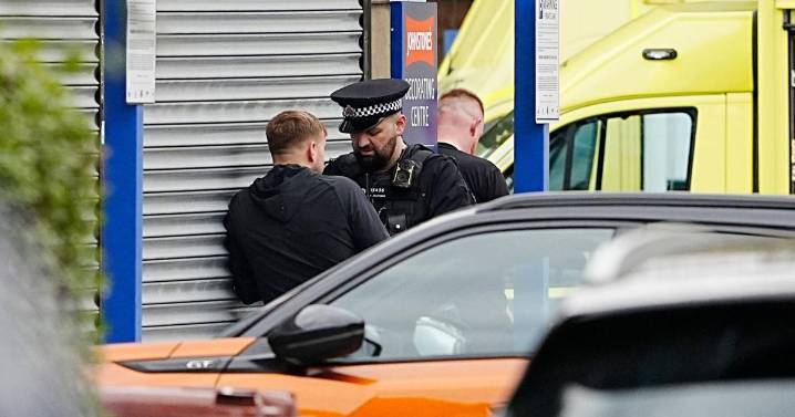 UK police say 2 victims have died and 3 others are in serious condition after synagogue attack