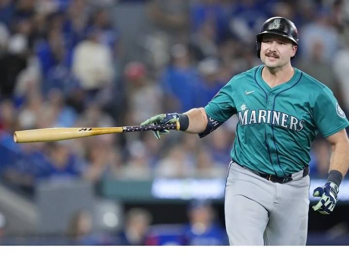 SIMMONS: Schneider messed up by pitching to home run champion Raleigh