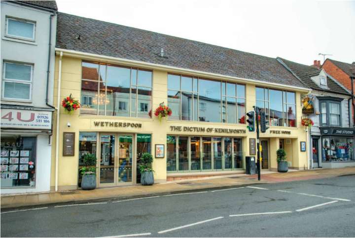 Wetherspoon wants to add new illuminated hanging sign at Kenilworth pub | Local News