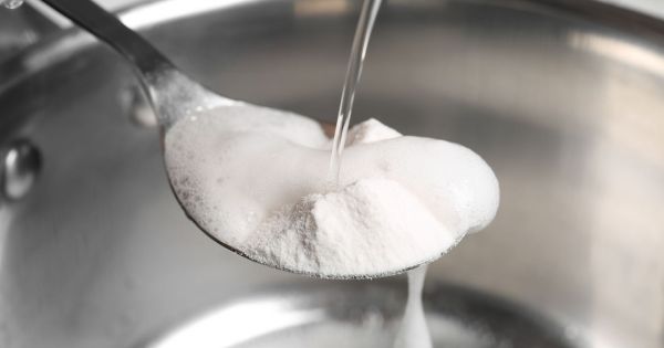Mezclar bicarbonato de sodio con agua oxigenada: por qué recomiendan hacerlo y para qué sirve