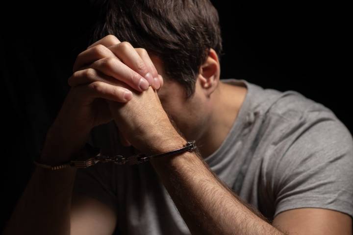Fingió su secuestro y se disparó en la pierna: joven de 17 años de Florida usó ChatGPT para planear el engaño