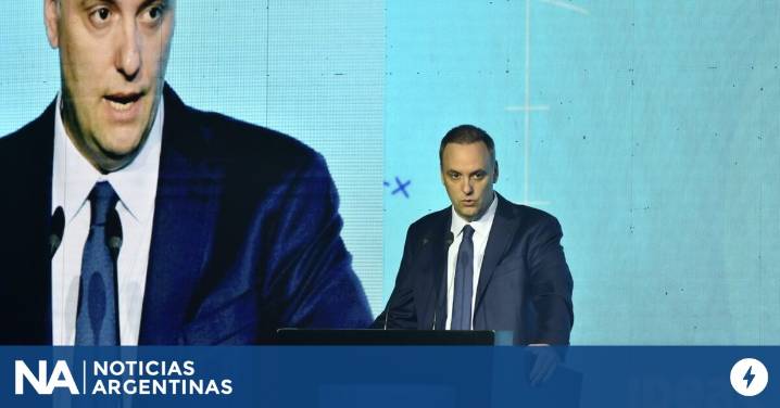 Reforma laboral y eliminación de impuestos, la promesa del Gobierno a los empresarios en IDEA