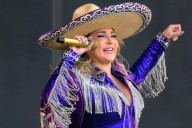 Alicia Villarreal le manda fuerte mensaje a Cruz Martínez por hablar de su relación