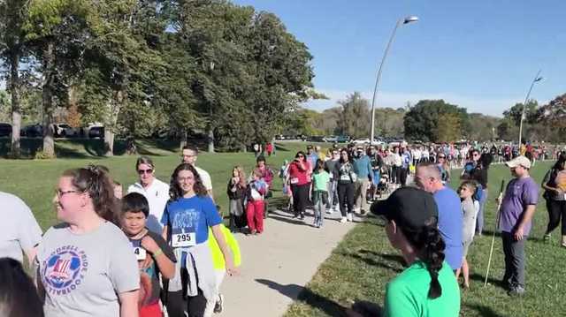 Record-breaking number of people show for annual DMPS OneRun fundraiser