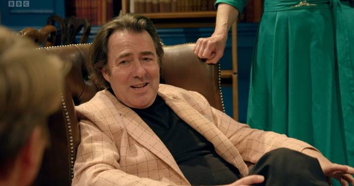 Jonathan Ross casts surprise Celebrity Traitors verdict in 'uncomfortable' admission