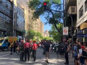 Un conductor perdió el control y atropelló a varias personas en el cruce de General Paz y 9 de Julio