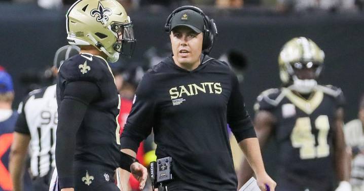 Kellen Moore shares his thoughts on controversial roughing call on Saints DE Carl Granderson