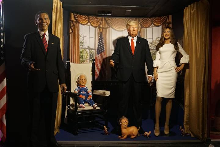 Milei-perro, Netanyahu-Chucky y “líderes-rata”: la infiltración de un artista en el Salón Oval del Museo de Cera