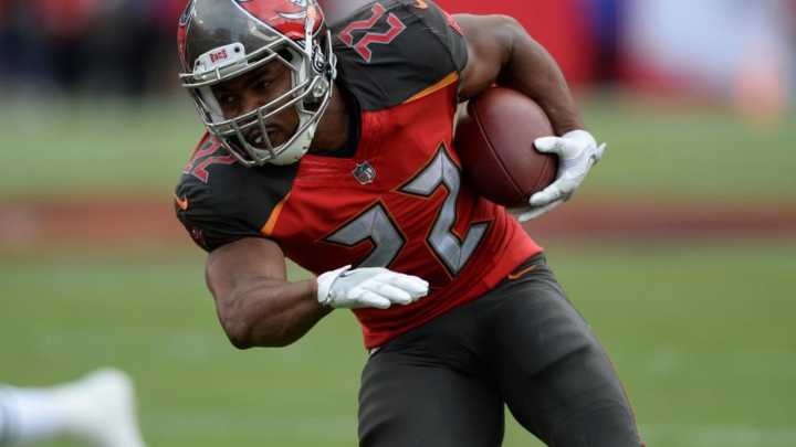 La ex estrella Doug Martin muere a los 36 años tras un posible altercado con la policía