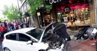 Un conductor perdió el control del auto y atropelló a varias personas