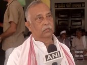 Congress workers protest ticket distribution for Bihar polls