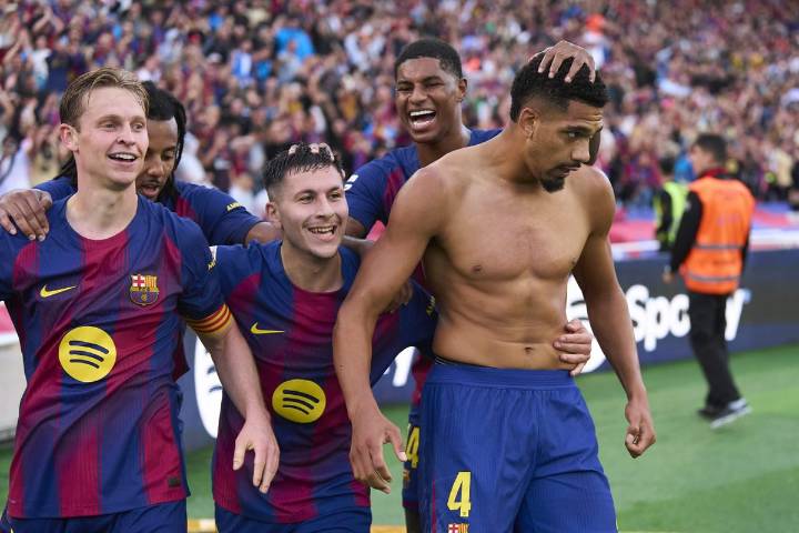 Inside Barcelona: El Clasico concerns, Araujo's anger, and talk of €1bn revenue