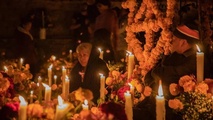 Autoridades de Jarácuaro piden a turistas apreciar tradición de Noche de Muertos